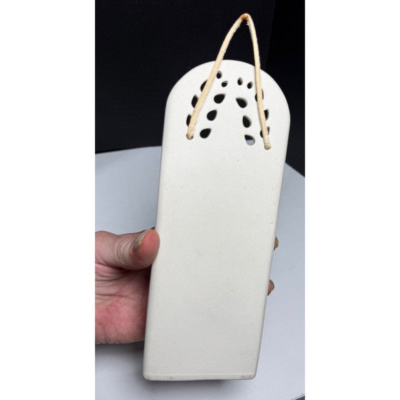 Vintage Ceramic Wall Pocket Vase Blue Floral Design Hanging Planter - Picture 6 of 7